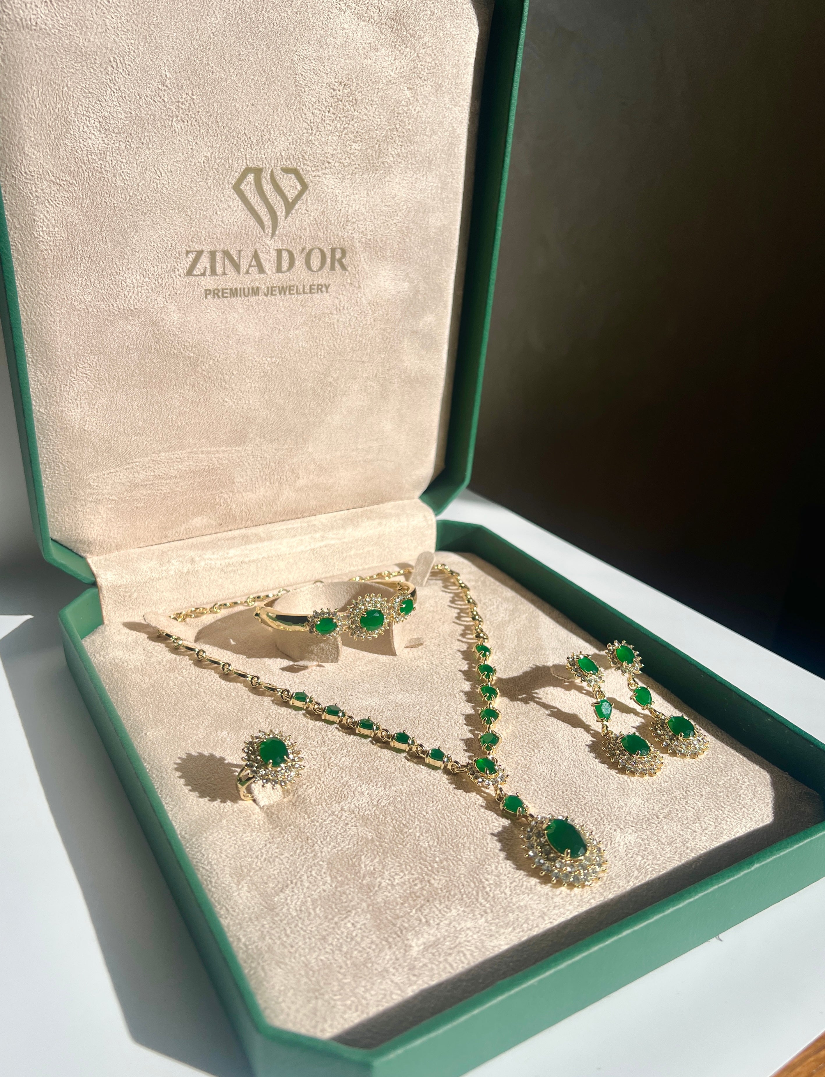 ENSEMBLE (CRISTAL SWAROVSKI® VERT ROYAL)